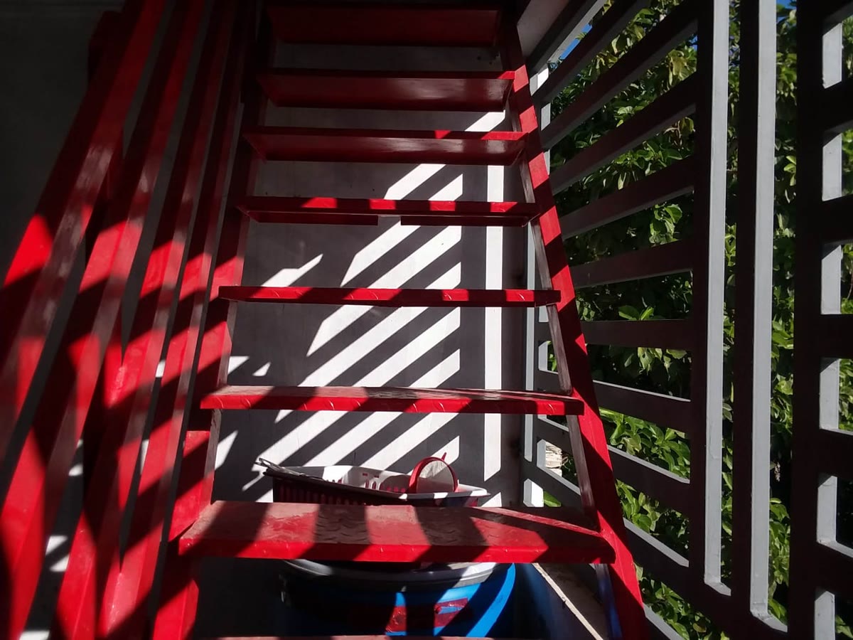 Escalera de caracol de hierro forjado en Santo Domingo — Tayer El Buen Pastor